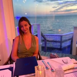 Meet your Posher, Alyssa